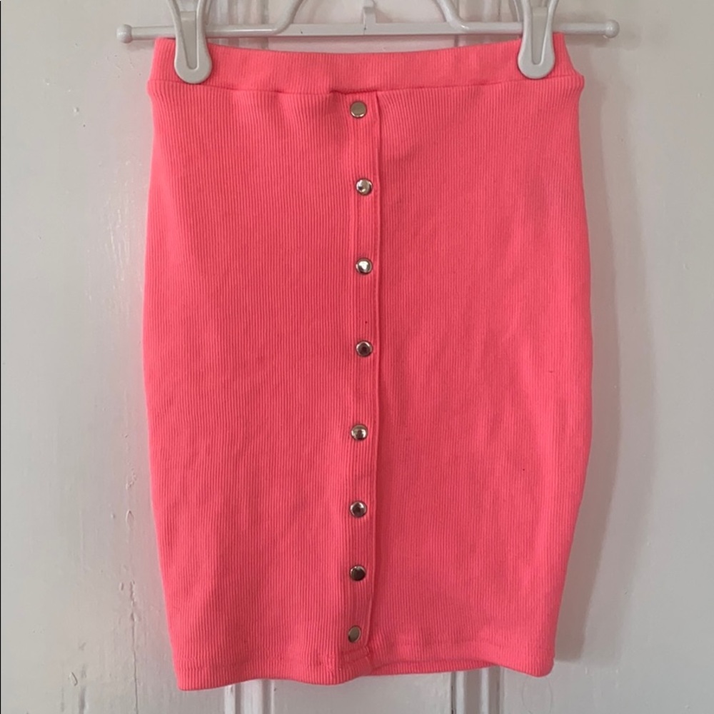 Pink bodycon skirt
